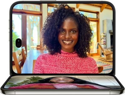 Apple iPhone Duo 256 ГБ, Star White — в полусложенном виде